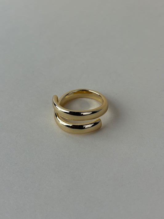 Classic Swirl Ring