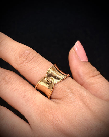 Embrace ring