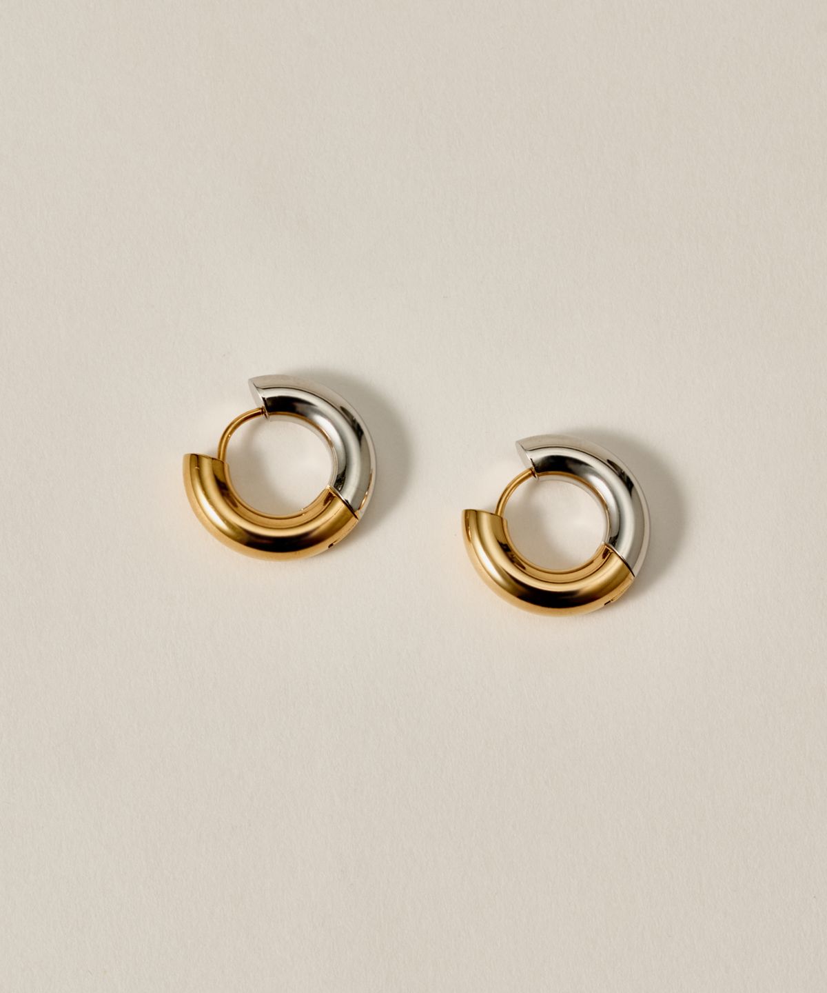 Reversible Hoops