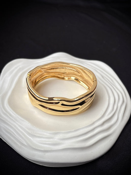 Ocean Wave Bracelet