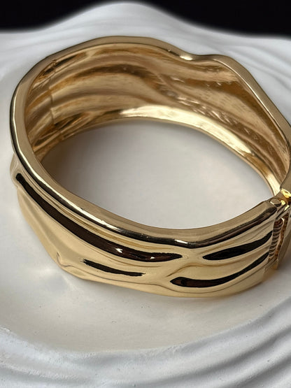 Ocean Wave Bracelet